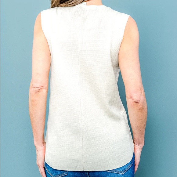 Waffle Knit Graphic Tank - Picture 2 of 9